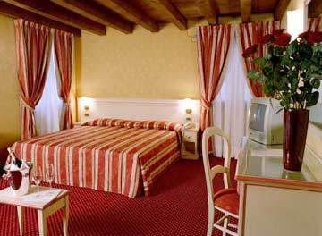 Ca' San Polo Pensión 3*
